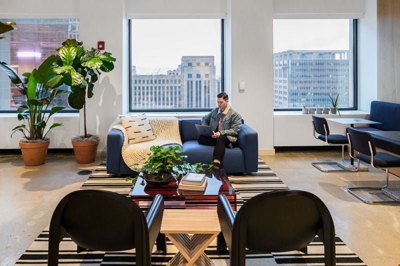 South Riverside Plaza - Coworking Office Space in the West Loop | WeWork
