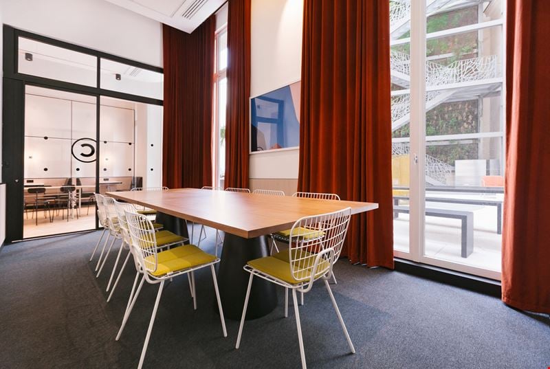 92 Av. des Champs-Élysées Coworking