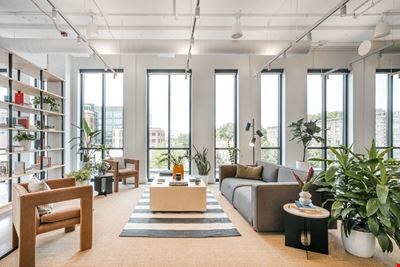 800 N High St Coworking