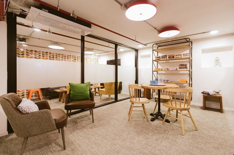 7 Dubnov St Office Space