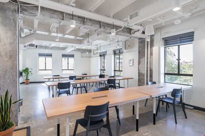 2201 Broadway Coworking