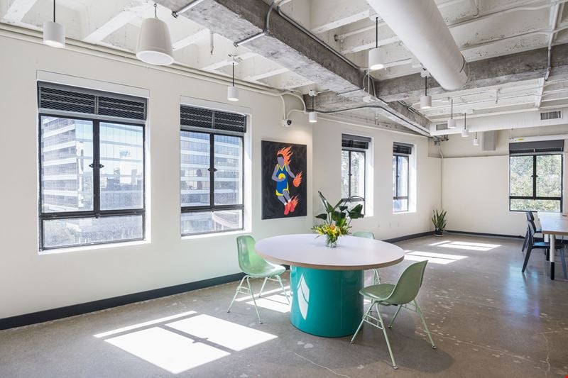 2201 Broadway Coworking