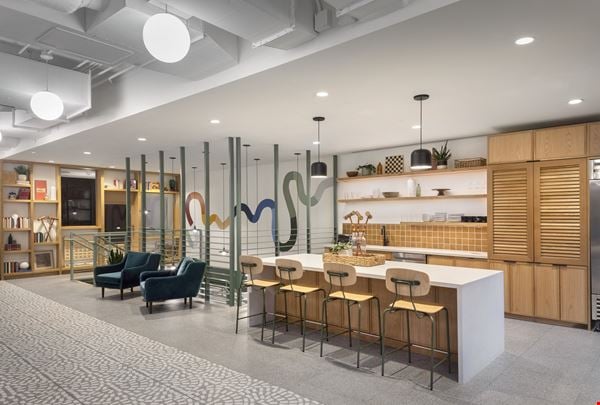 Common Desk - Westchase Coworking