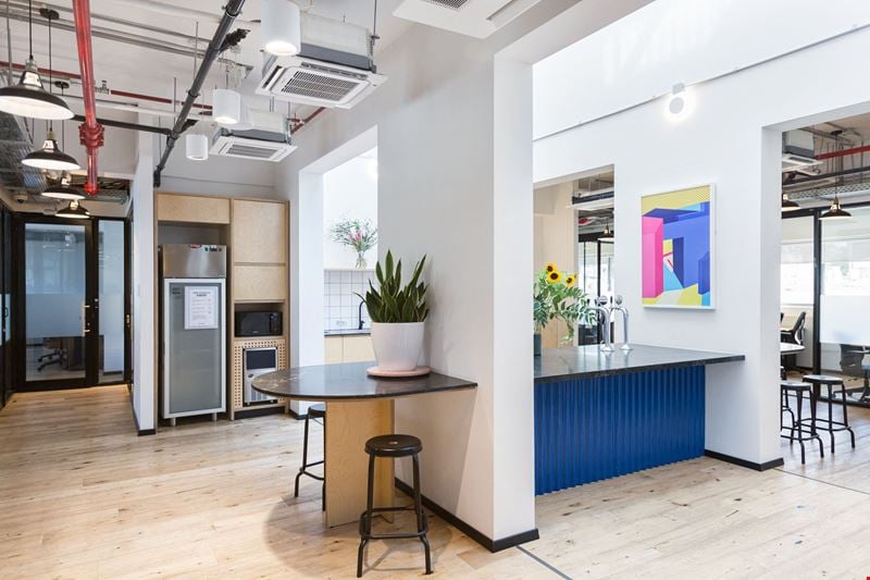 Derech Ha'atzmaut 45 Coworking