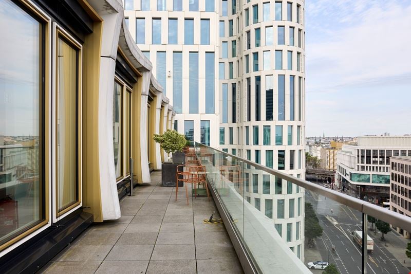 Kurfürstendamm 11 Exterior