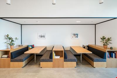 1003 E 4th Pl Coworking
