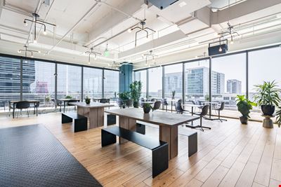 615 S College St Coworking
