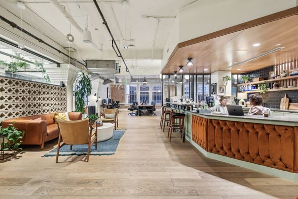 Common Desk - 6th & Congress Coworking